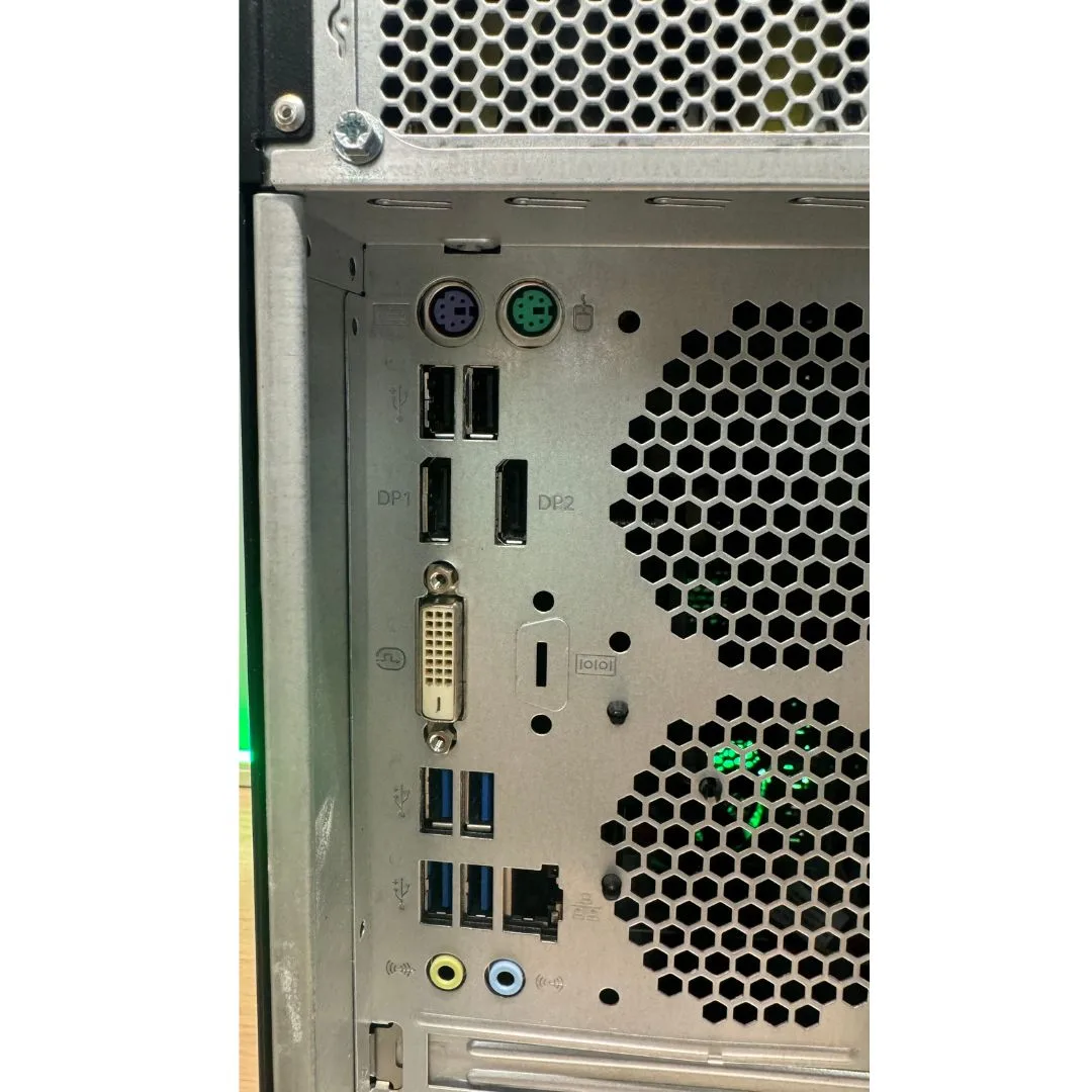 PC Desktop Fujitsu Esprimo P957