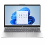 HP 15 tastiera completa con tastierino numerico e touchpad preciso